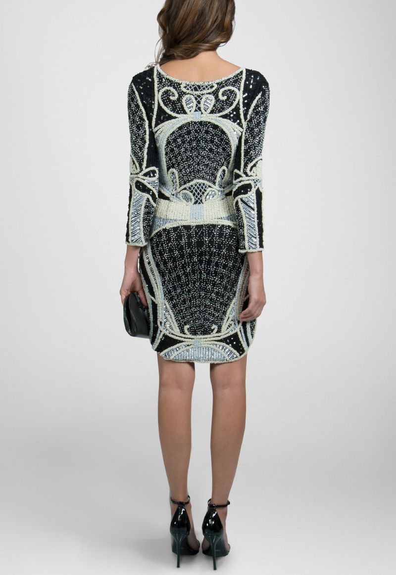 vestido-andorra-curto-de-manga-comprida-todo-bordado-powerlook-preto-e-branco