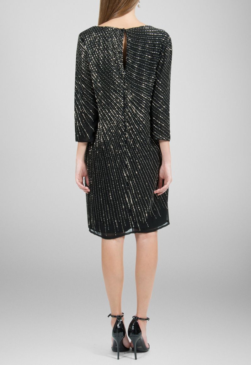 vestido-gardenia-curto-de-manga-3-4-bordada