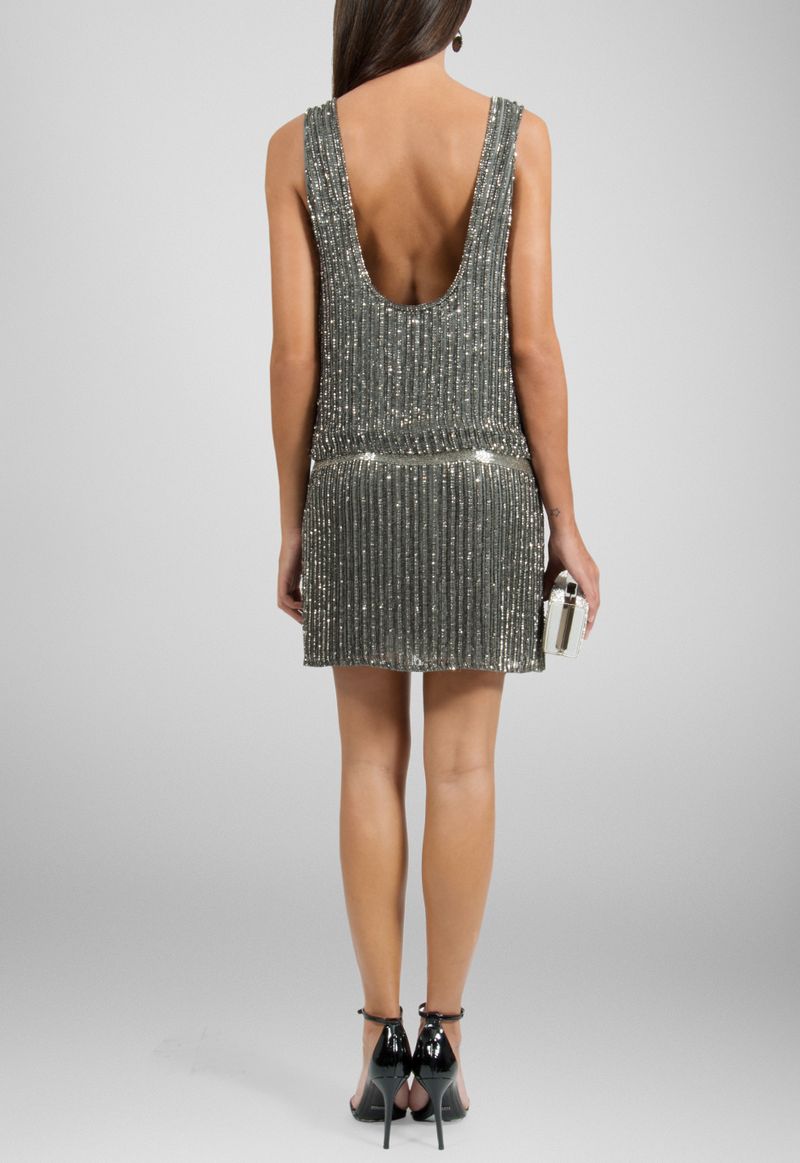 vestido-jasmin-curto-todo-bordado-com-decote-nas-costas-powerlook-prata