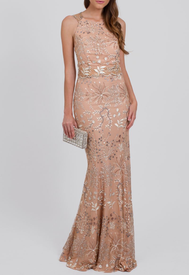 vestido-pinel-longo-decote-trapezio-todo-bordado-no-tule-powerlook-nude