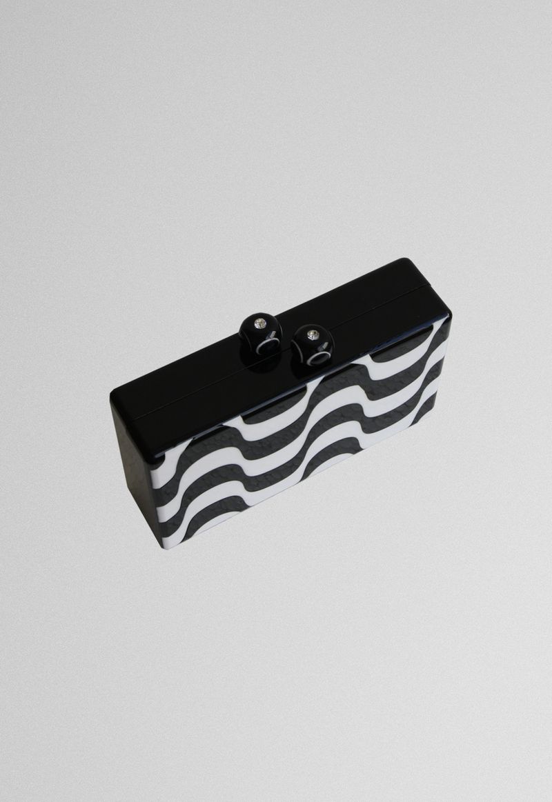 clutch-copacabana-preta-e-branca-de-acrilico-powerlook
