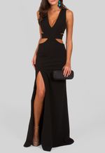vestido-granada-longo-com-recortes-na-cintura-e-fenda-powerlook-preto
