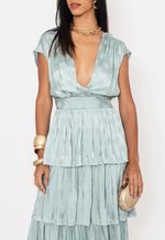 Vestido-Eduarda-midi-Amissima-verde-menta